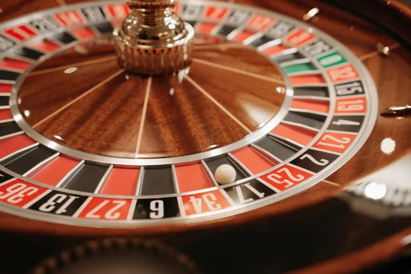 Riding the Swings: How Variance and Volatility Shape Every Session at the Tables